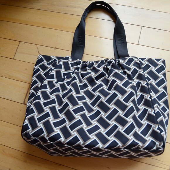 DVF for Target Vintage Weave Neutral Tote Bag Purse + Pouch 3 Pieces Set - Picture 4 of 15